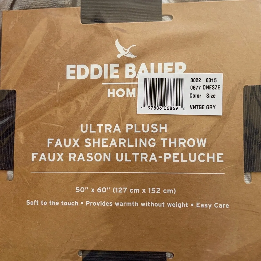 Eddie Bauer Ultra Plush Faux Shearling Throw - Gray and White